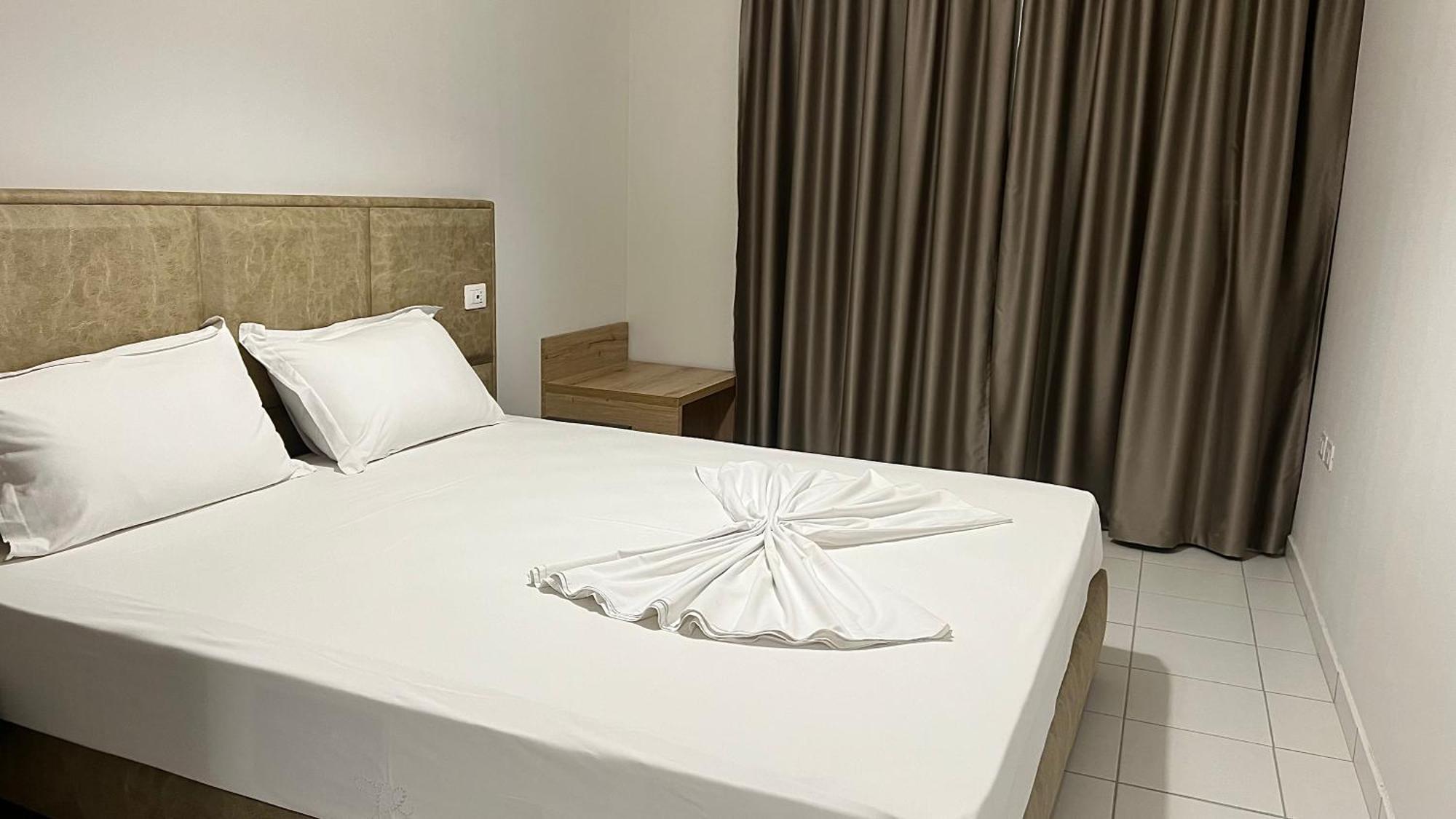 Marina Premium Hotel & Apartment Vlore Phòng bức ảnh
